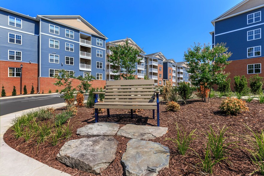 Sitting Area - The Hamptons at Leonardtown