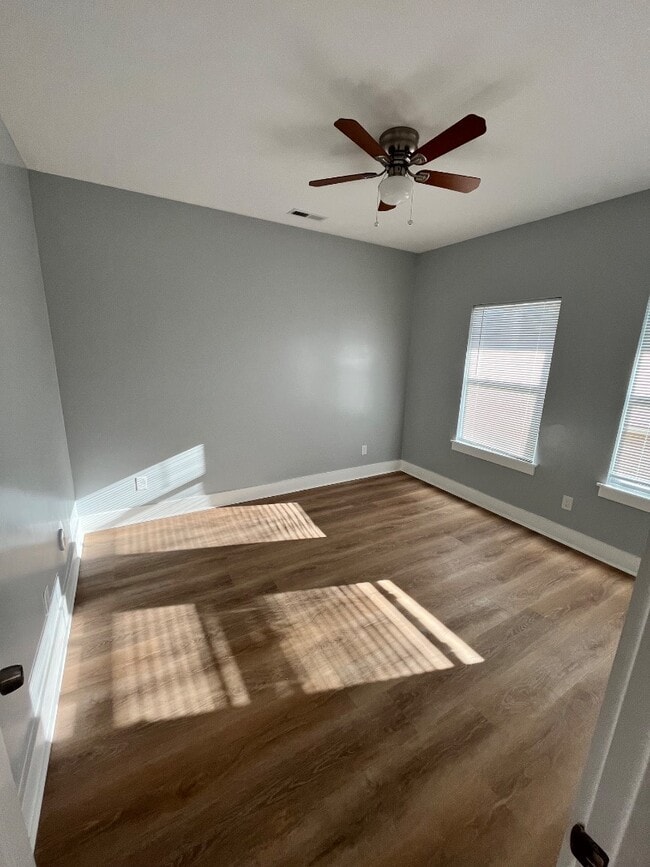 Building Photo - 1815 Newcastle St