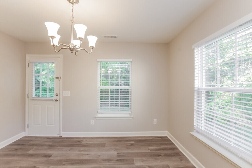 Building Photo - 1209 Willow Bridge Ct