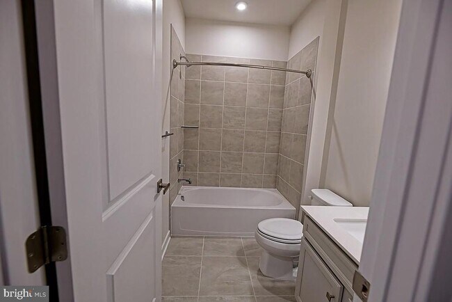 Building Photo - 9390 Tanfield Dr