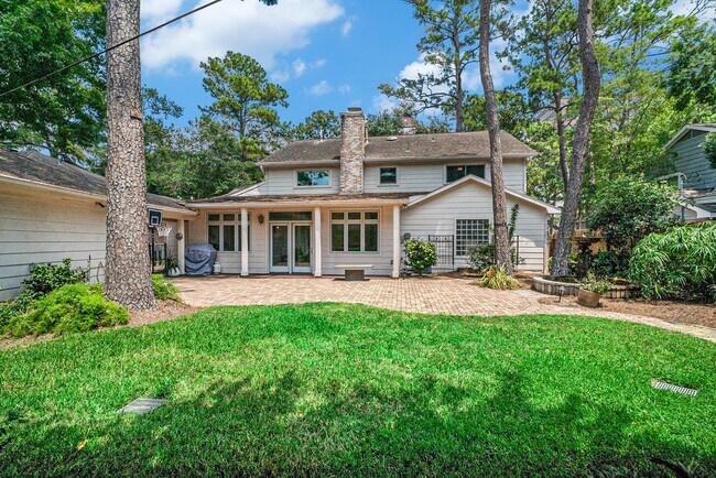 Building Photo - 743 Bison Dr