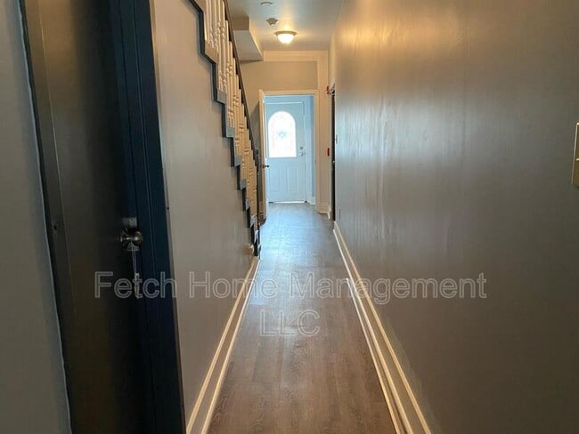 Building Photo - 208 W Vine St