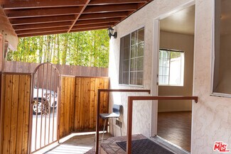 Building Photo - 642 N La Jolla Ave