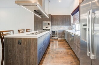 Building Photo - 2333 Sperber Ln