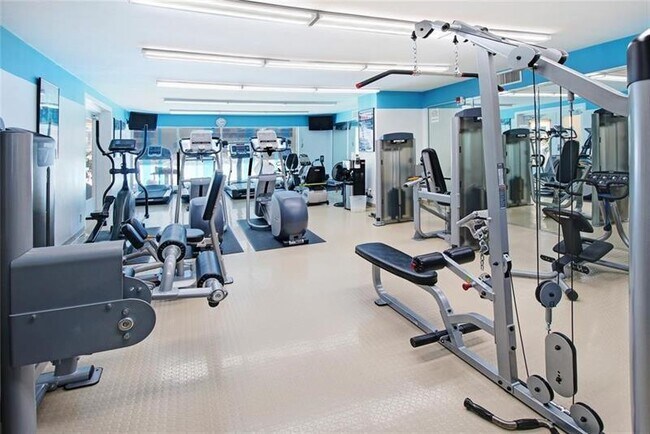 Building Photo - 4100 Galt Ocean Dr