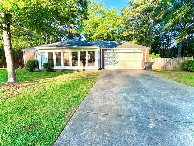 Building Photo - 4754 Winthrop Dr