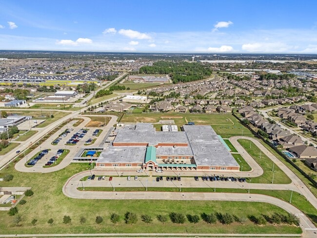 Building Photo - 18935 Wild Thornberry Dr