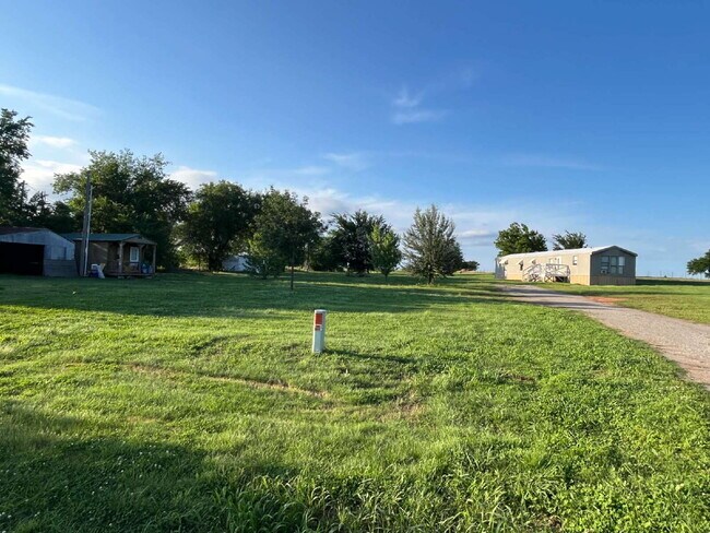 Building Photo - 3-Bed, 2-Bath Mobile Home in Agra