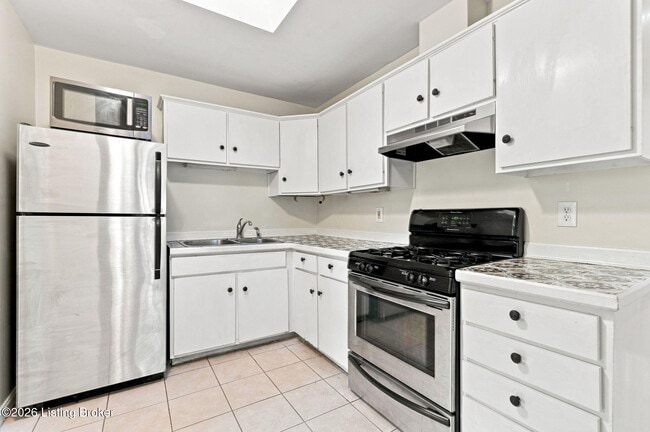 Building Photo - 103 N Hite Ave
