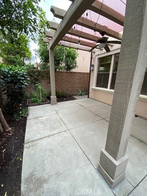 Building Photo - 179 Rodeo