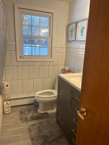 Building Photo - 92 Rambler St