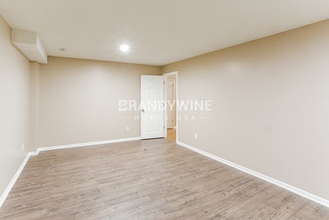 Building Photo - 2025 NW 49th St