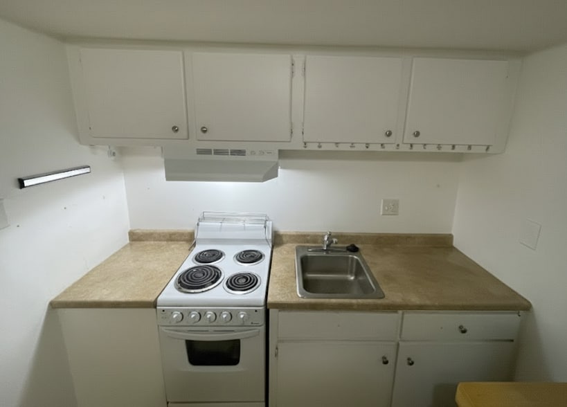 KITCHEN - 4800 Ocean Beach Blvd