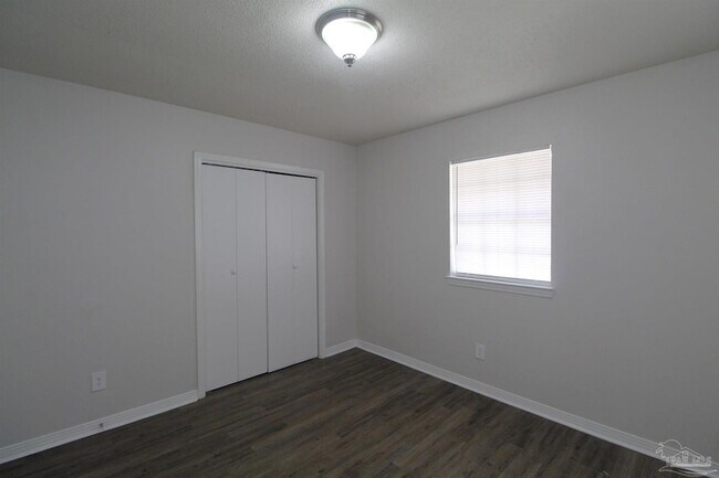 Building Photo - 10151 Guidy Ln