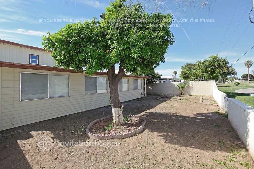 Building Photo - 3029 S Country Club Way