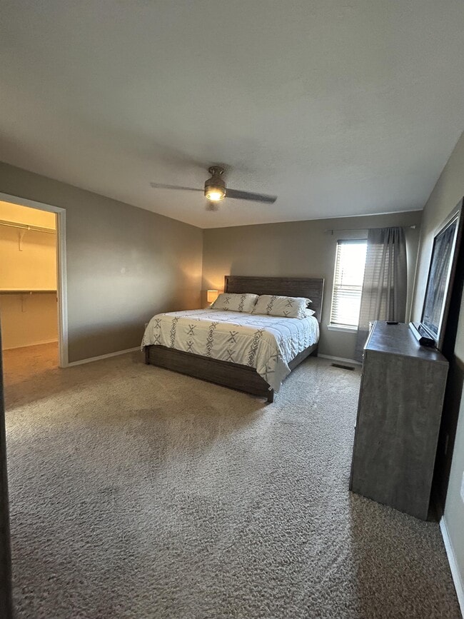 Building Photo - 835 Kipuka Dr NW