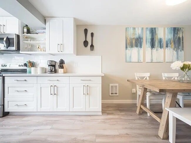 Building Photo - First Hill/Central District Townhome