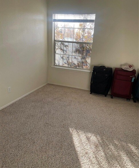 Building Photo - 1505 Mission Ridge Trail