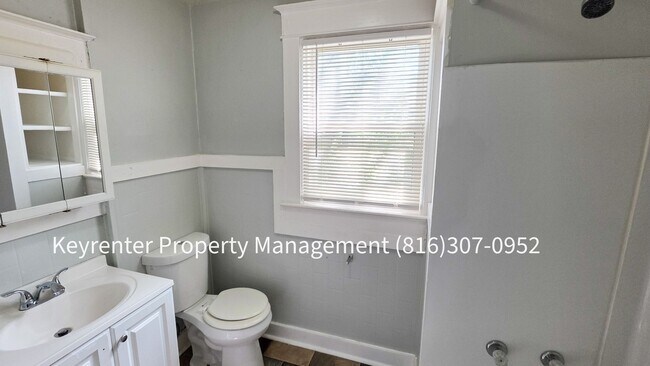 Building Photo - 3 Bed 1 Bath ready to rent!