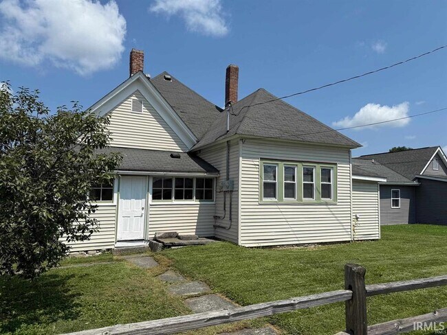Building Photo - 1720 12th St