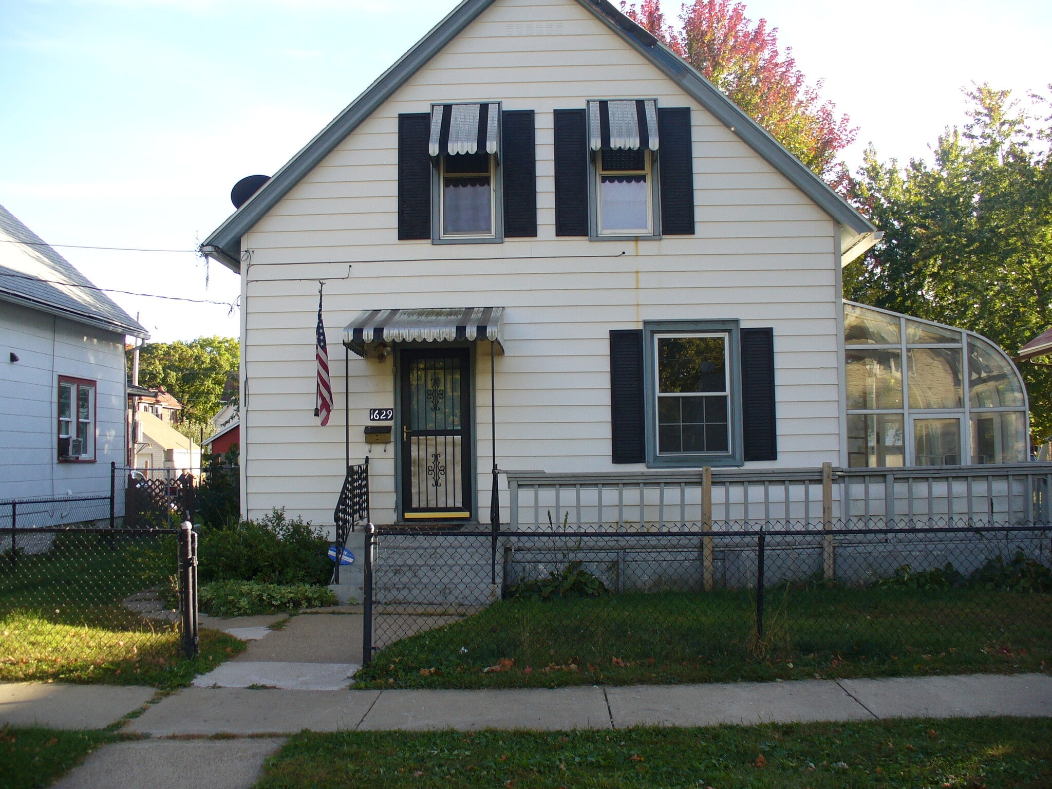 Building Photo - 1629 12th Ave