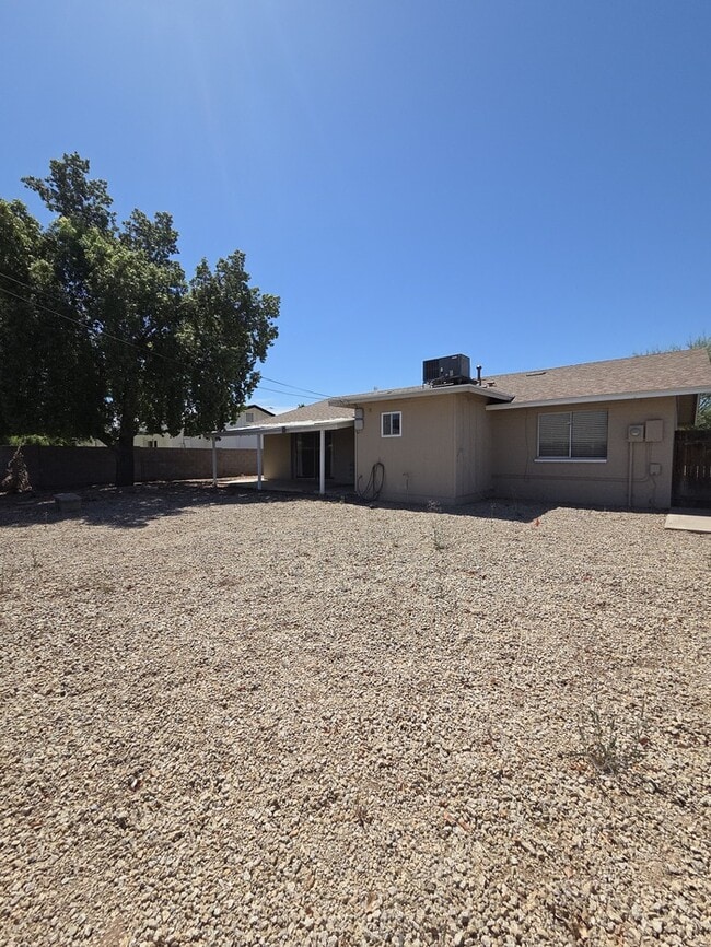 Building Photo - Great Tempe 3 bedroom 2 bath