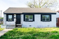 Building Photo - 2201 NE 20th St