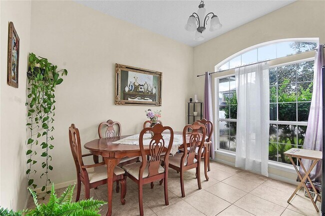 Building Photo - 237 N Hidden Tree Dr