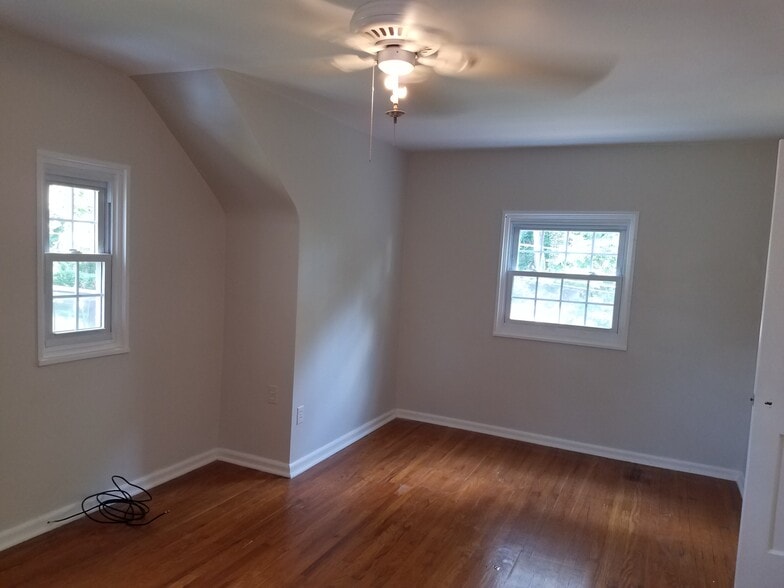 Upstaires bedroom #2 - 603 Topsfield Rd