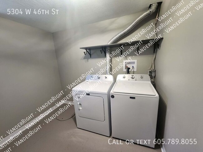 Building Photo - 5304 W 46th St