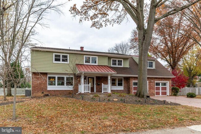 Building Photo - 24 Camelia Ct