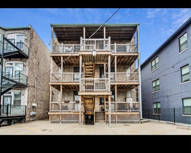 Building Photo - 4529 S Prairie Ave
