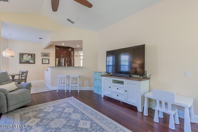 Building Photo - 8543 Glenbury Ct N