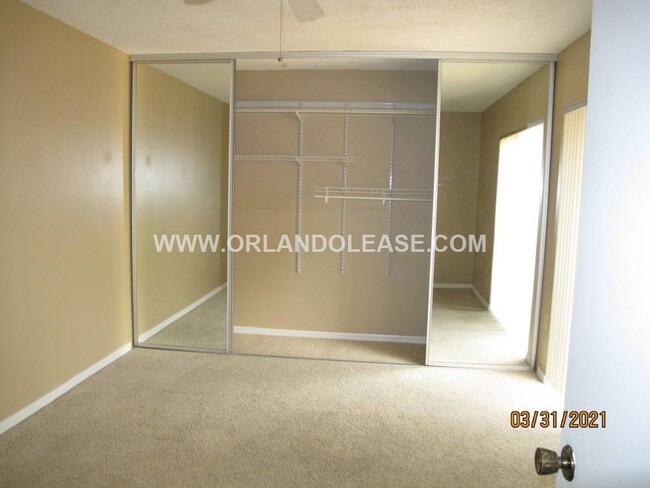 Building Photo - 5281 Middle Ct