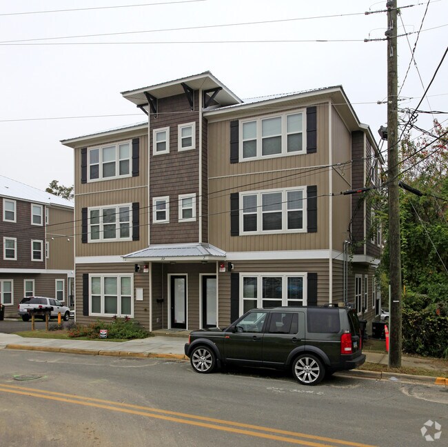 Building Photo - Places On Lorene