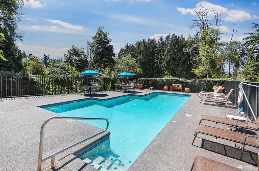 Building Photo - 7711 NE 175th St