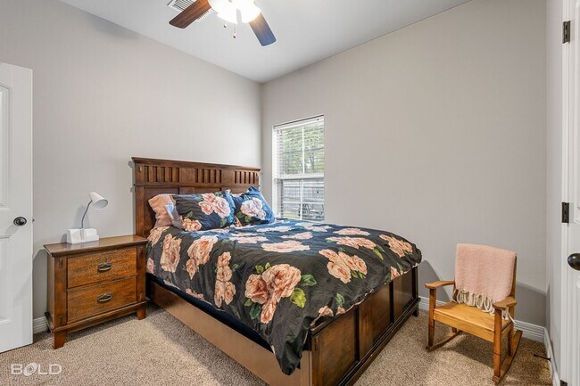 Building Photo - 701 Fir Wood Ln