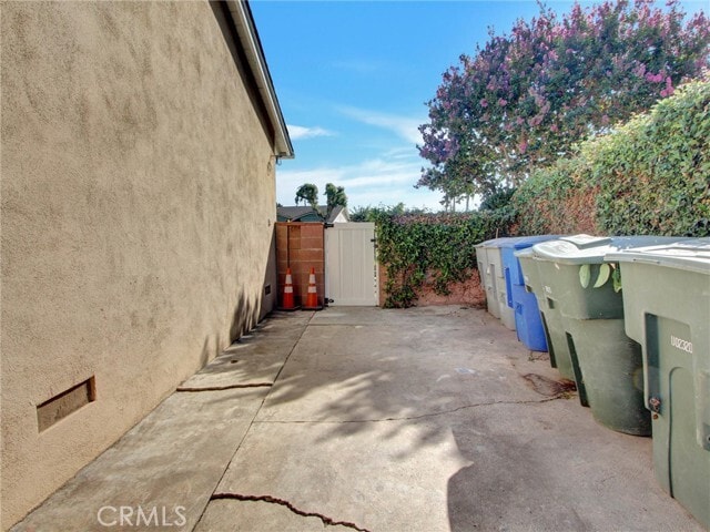 Building Photo - 901 Kirby Dr