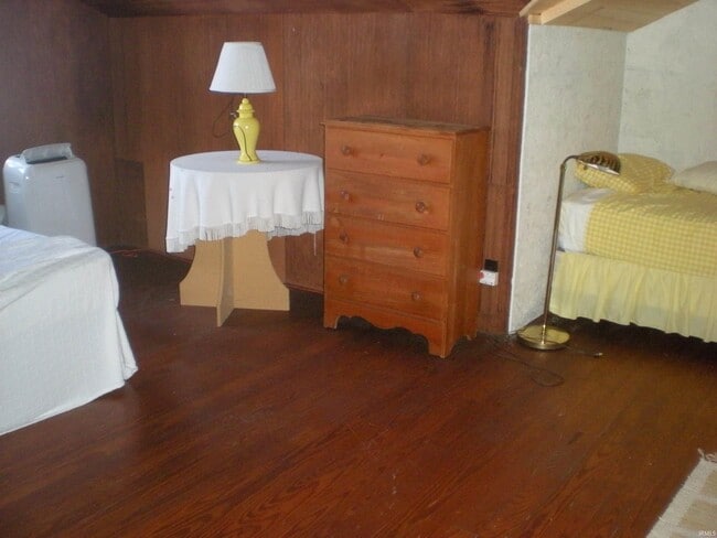 Building Photo - 35-Lane280 Lane 280 E