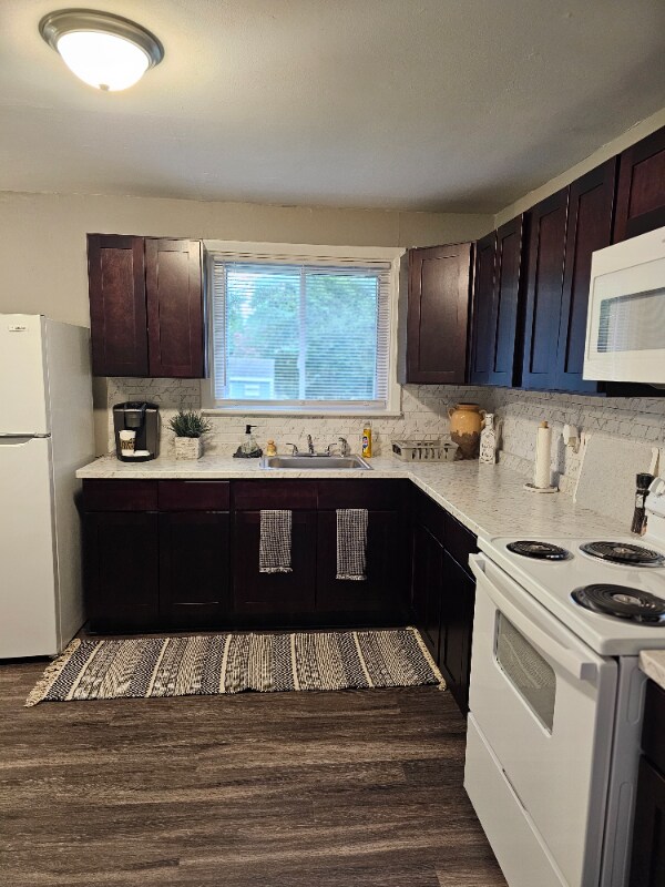 Building Photo - 1903 Bloom Ln