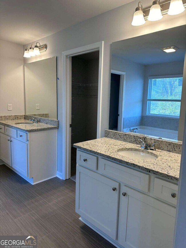 Building Photo - 1806 Mitchell Farm Rd