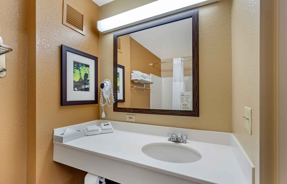 Building Photo - Furnished Studio-Chicago - Vernon Hills - ...