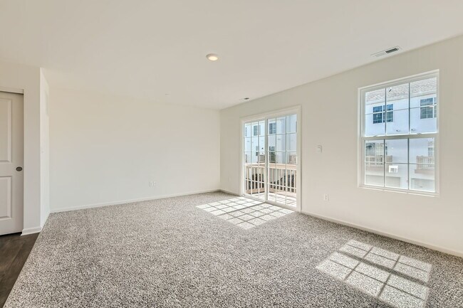 Building Photo - 3788 Bissel Dr