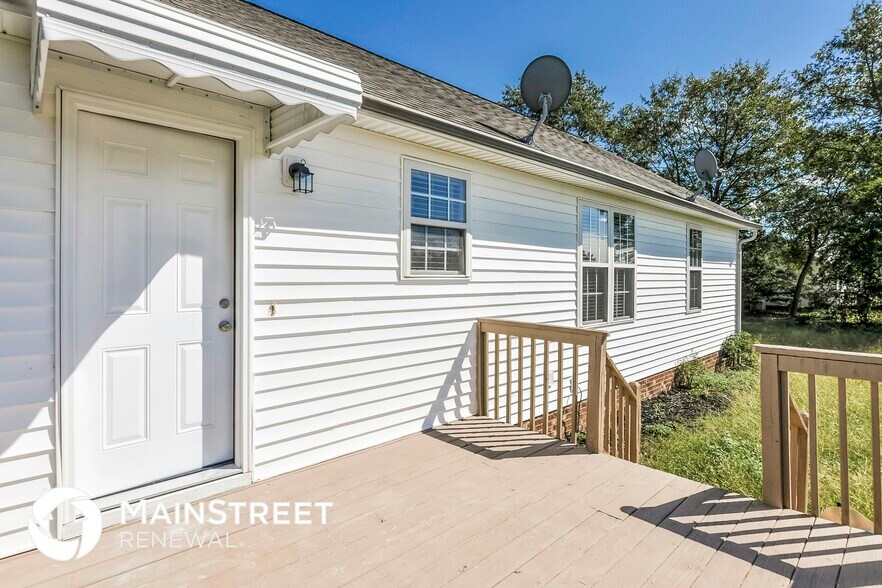 Building Photo - 142 Rosa Cir