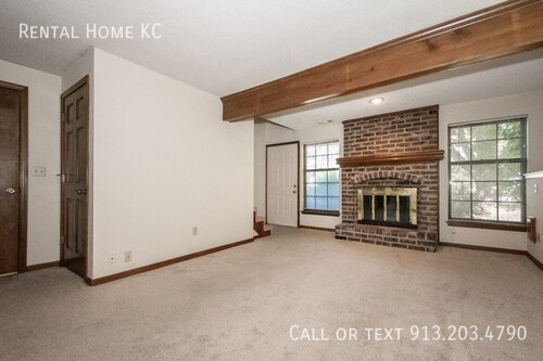 Building Photo - 5613 Riley-