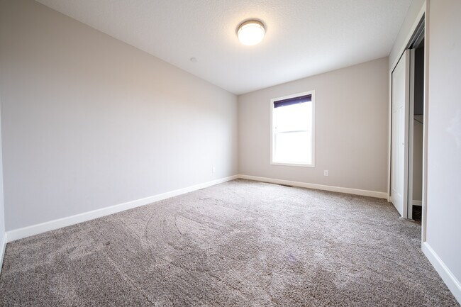 Building Photo - 18196 Goldfinch Wy