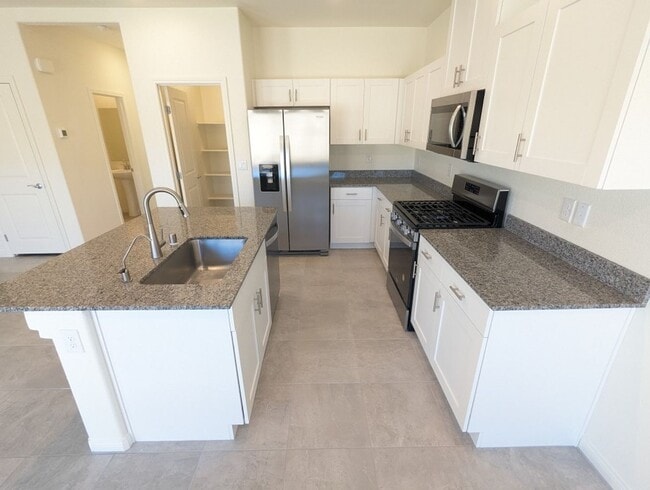 Building Photo - 7071 Alabaster Peak St