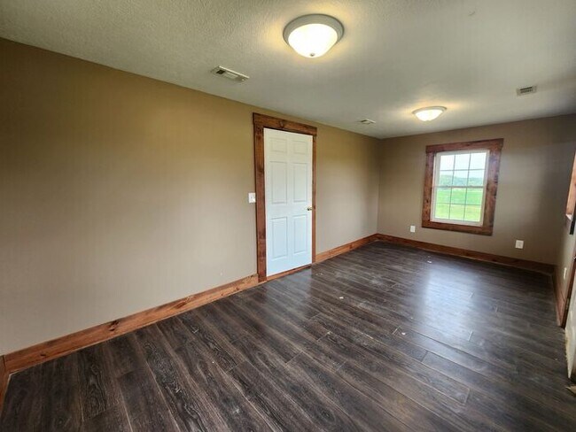 Building Photo - NOW $100 OFF! - Charming Single-Family Home