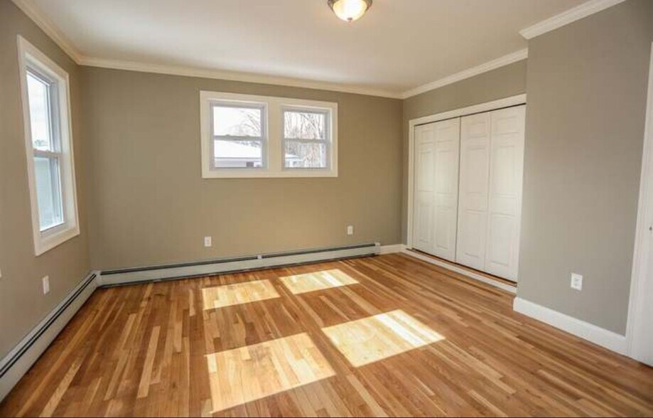 Building Photo - 1142 Cilley Rd