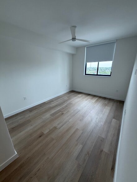 Building Photo - 226 Jamaica Dr